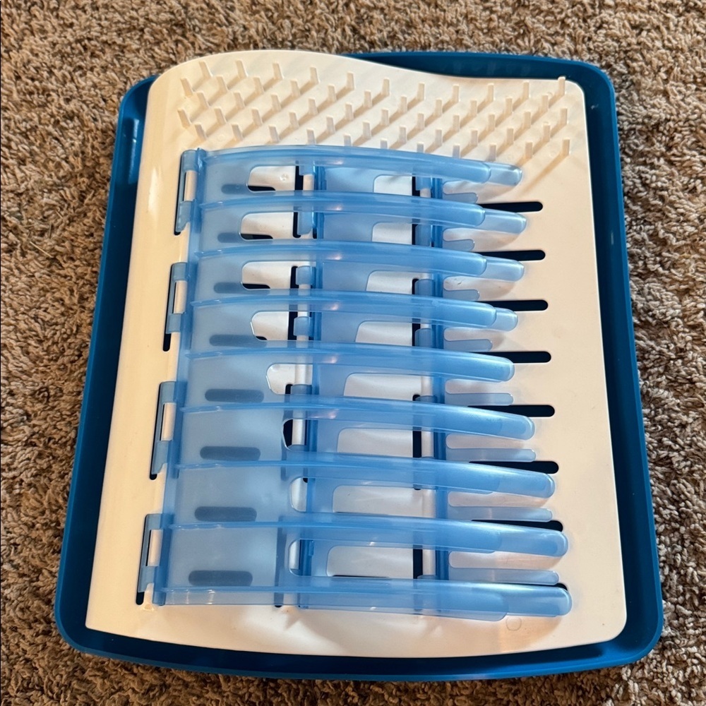 Dr. Brown's Blue Bottle Drying Tray - Picture 2 of 3